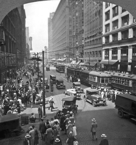 Busy State Street In Chicago