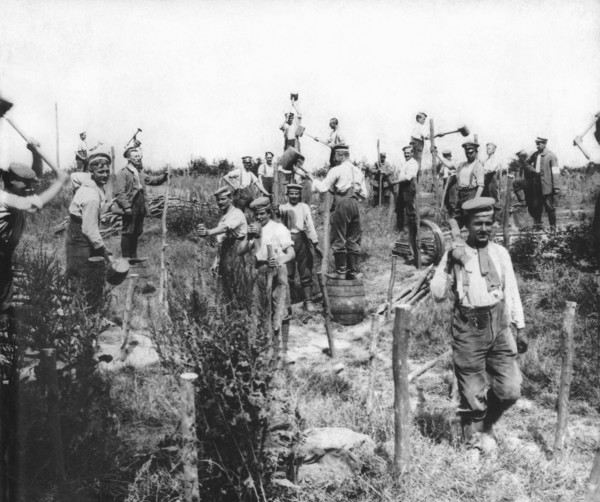 Germans Building Defences
