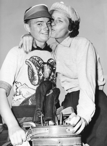 Didrikson Kisses Caddy