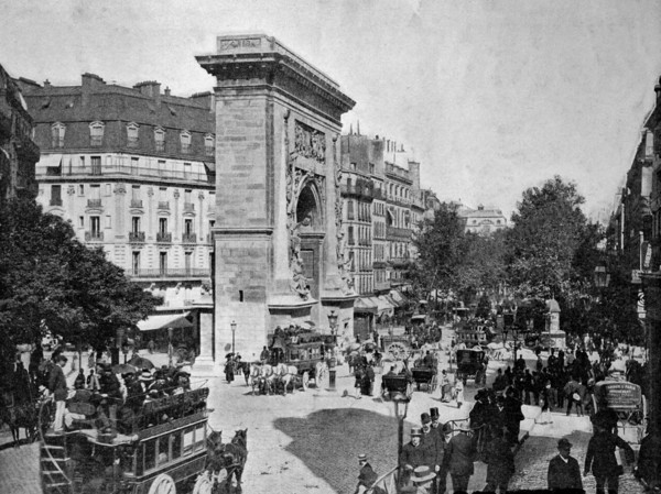 Paris, boulevard et la porta