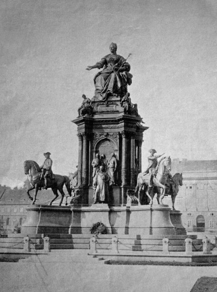 Maria theresa monument in vienna