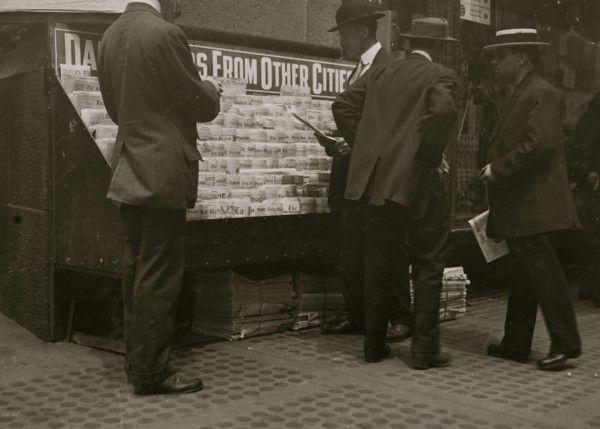 Newsstand 1913