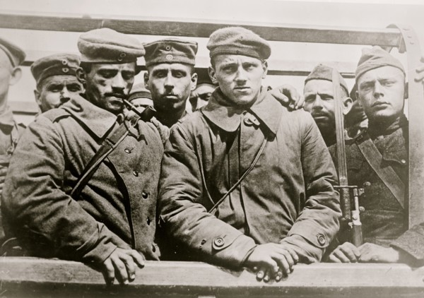 U.S. soldiers & German prisoners 1918