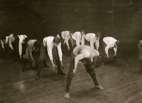 A game in the gymnasium. Henry St. Settlement, New York City.  1910