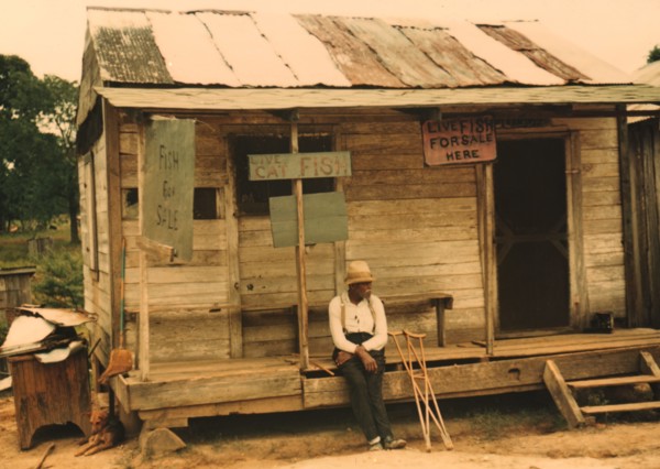 A store with live fish for sale, vicinity of Natchitoches, La. 1940