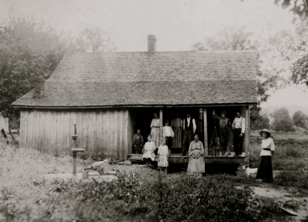 A typical farm home and family near Wilde, Ky. 1916
