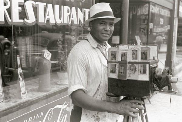 African American Itinerant photographer in Columbus, Ohio 1935
