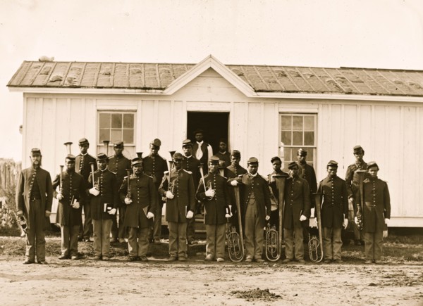 Arlington, Va. Band of 107th U.S. Colored Infantry at Fort Corcoran] 1865