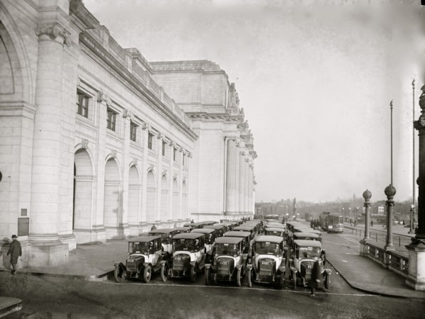 Black and White Taxi Co. 1924