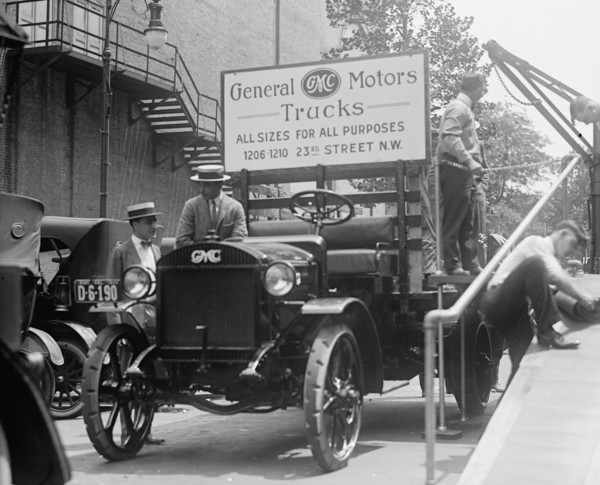 General Motors Trucks for all purposes 1924