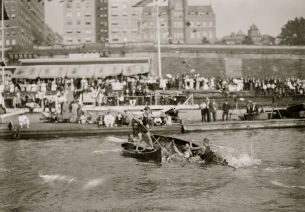 Canoe Tilting 1915