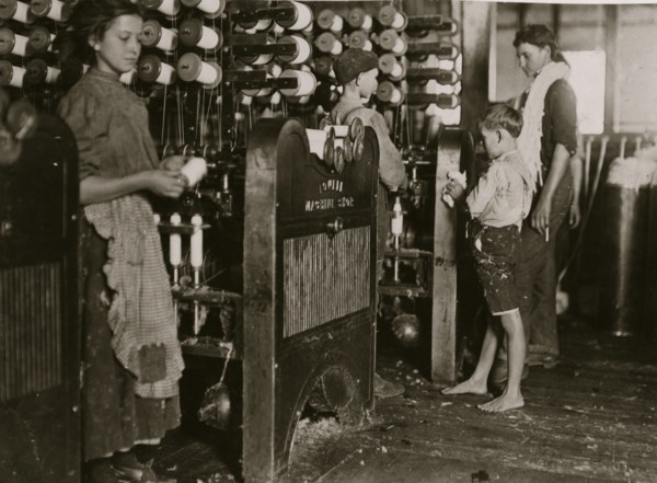 A Tiny Doffer 1908