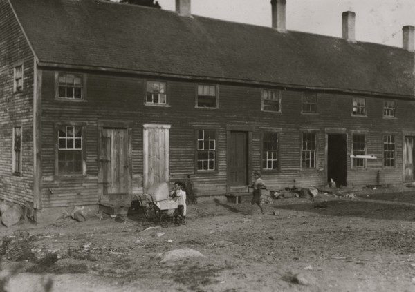 Crowded tenement used by cranberry pickers ("Bravas") or black Portuguese 1911