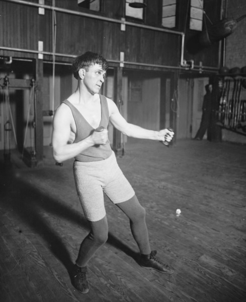 Oscar Battling Nelson 1905
