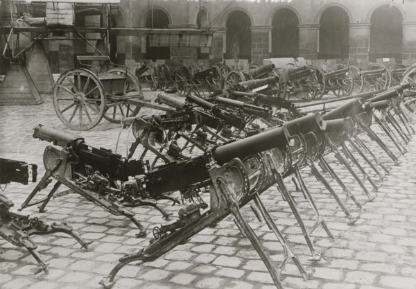 German Mitrailleuses in Invalides, Paris