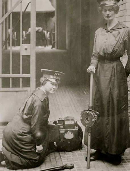 German women doing men's work