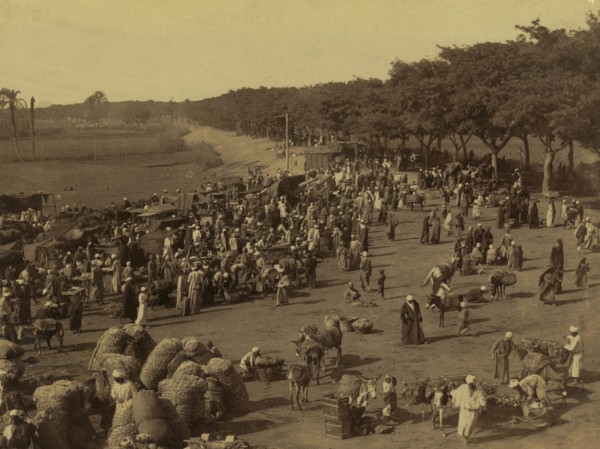 Grand bazaar au Kasr el Nil, Cairo  1870