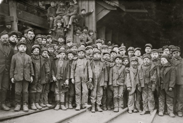 Group of boys working in #9 Breaker Pennsylvania Coal Co., Hughestown Borough, Pittston, Pa.  1908