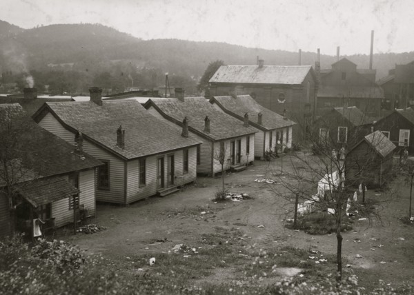 Housing conditions Adelaide Mill. The village is run down and greatly in need of sanitary improvements 1914