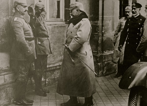Kaiser Wilhelm and staff officers