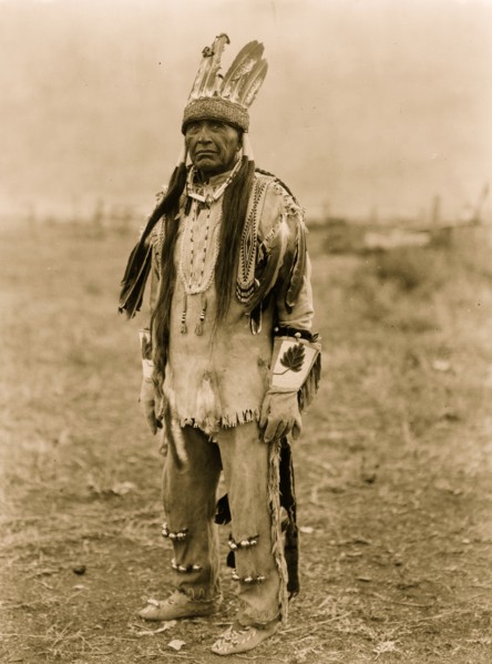 Klamath in costume 1923