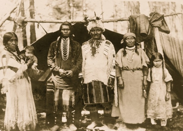 Indian Joe and family 1902
