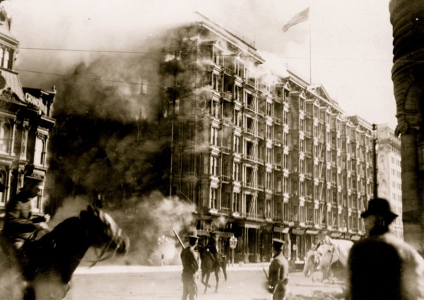 Place Hotel on Fire in the San Francisco earthquake 1906