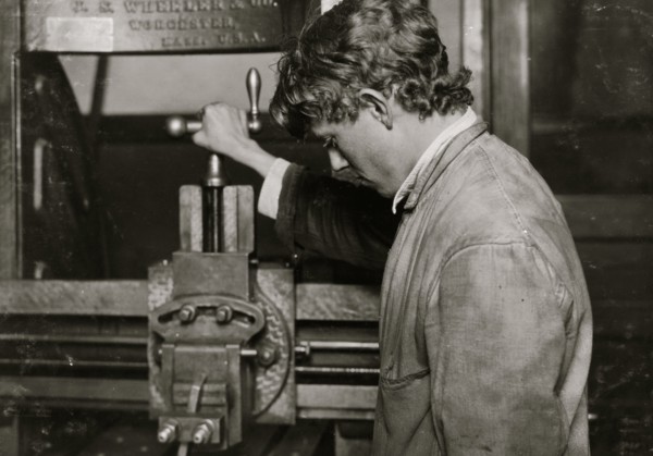 Planning Vocational class using a machine tool 1916