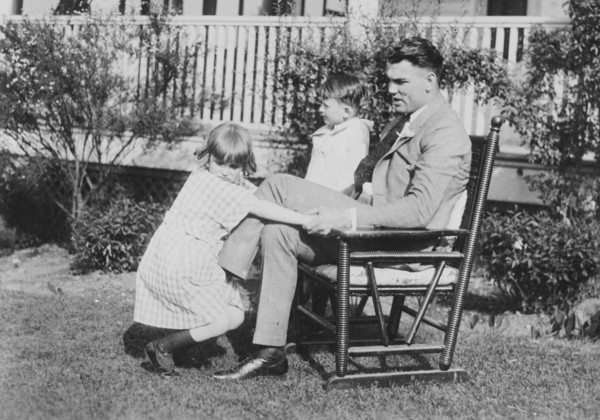 Jack Dempsey & Children 1915