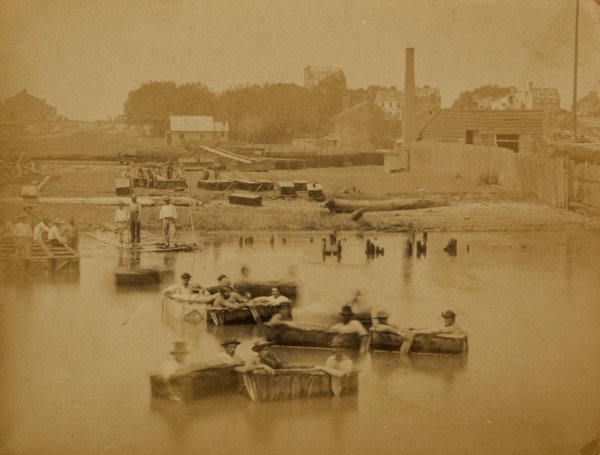 Raft of blanket boats ferrying field soldiers across the Potomac River 1863