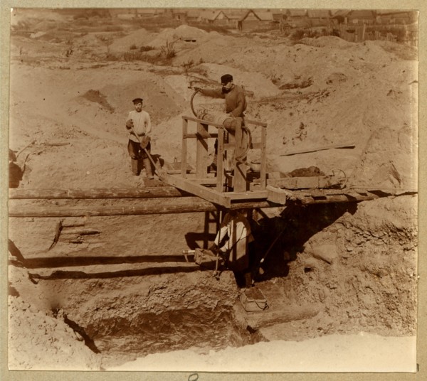 Recovery of gold-bearing sand. [Berezovski] 1910