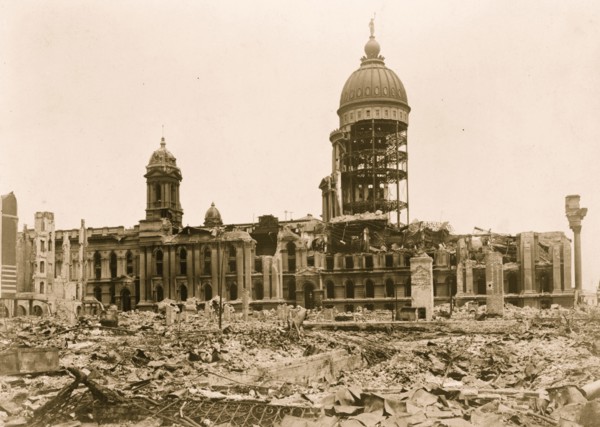 Ruins of earthquake-damaged San Francisco City Hall 1906