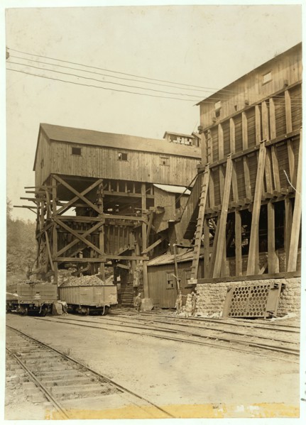 Tipple at Turkey Knob Mine, Macdonald, W. Va. Bank Boss in centre. 1908