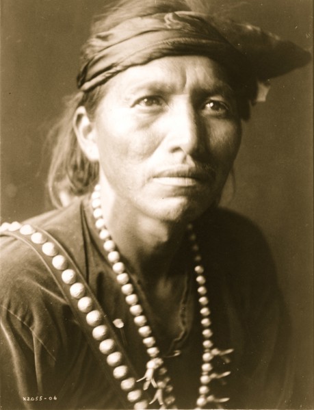 White Singer 1906