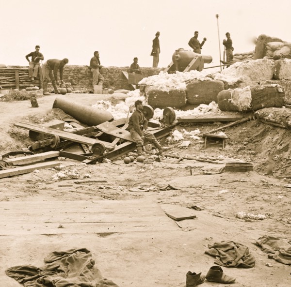 Yorktown, Va. Confederate fortifications reinforced with bales of cotton 1863