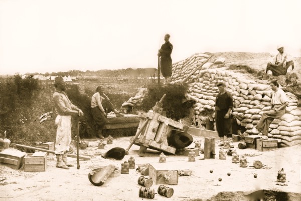 Yorktown, Virginia. Exploded gun in Confederate battery 1863