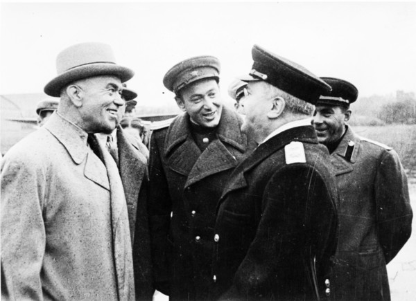 On the 4th of september at the moscow central airport, molotov, vice-chairman of the council of people's commissars for foreign affairs chatting with romanian premier p, groza.