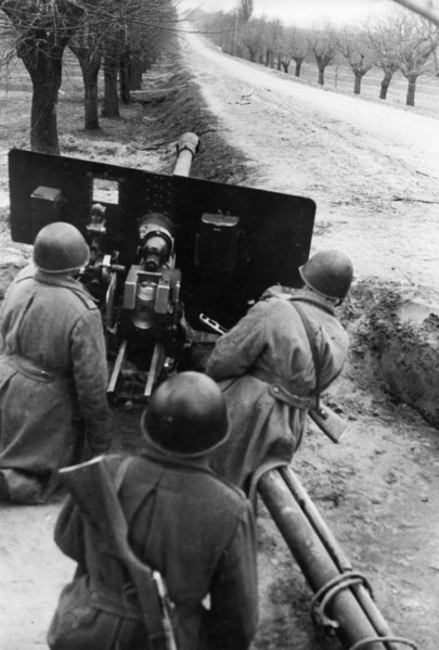 World war 2, soviet troops in an anti-tank ambush in hungary, january 1945.
