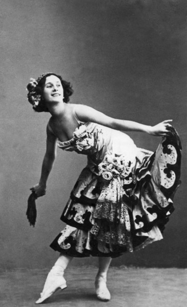Anna pavlova, legendary russian ballerina, in don quixote ballet, 1913, st, petersburg, russia.