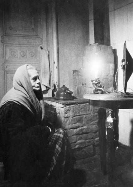 In the hardest days of the winter when besieged leningrad was cut off from the soviet union, when the houses had no heat and no electricity for lights, its people still kept in touch with world events...