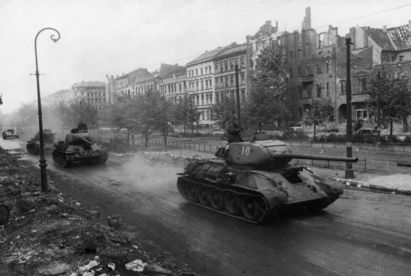 Soviet t-34 tanks on a street in berlin, may 1945, world war 2, fall of nazi germany.