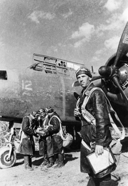 Captain vassili kuzmin, the commander of a squadron of american havoc bombers, taking a last look over his crews before take-off, world war 2.