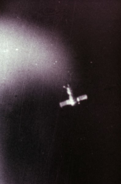 Soyuz 4 in flight seen from soyuz 5, 1969.