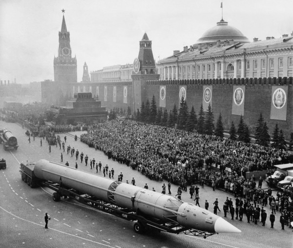 Nato-designated scrag (liquid fueled 3 stage icbm) ballistic missiles during a military parade in red square, moscow, ussr, 1960s.