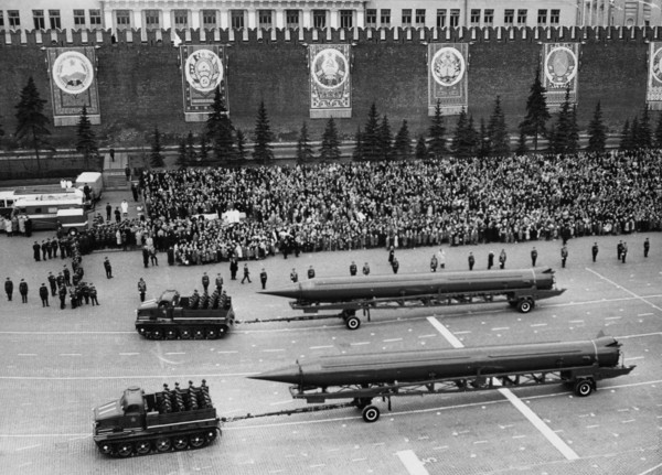 Sandal (ss-4) missiles at a 1961 may day parade in red square, moscow, ussr, the ss-4 is a single-stage, liquid-fuel irbm with a choice of nuclear or conventional warheads and a range of 1,100 miles, ...