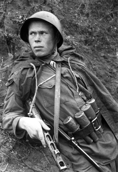 Battle of stalingrad, 1942, red army scout.