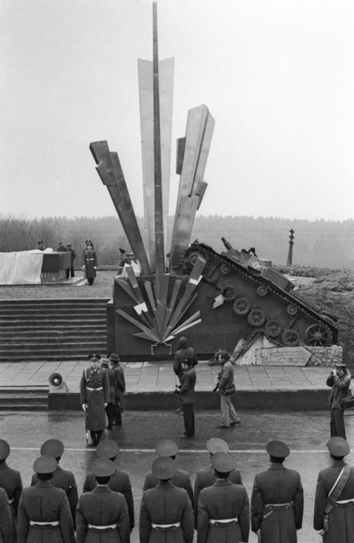 On november 18, 1941, to cover the retreat of their regiment's main body, eleven sappers of the renowned panfilov division engaged on combat with twenty nazi germany tanks and an infantry regiment, a ...