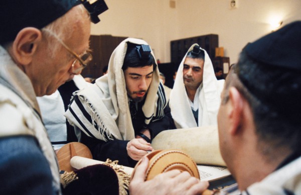 Morning prayers at moscow choral synagogue, russia, december 1999.