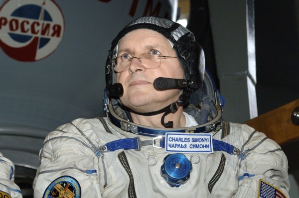 Moscow region, russia, march 20, 2007, spaceflight participant (fifth space tourist) charles simonyi takes a final exam at the gagarin russian state science research cosmonaut training centre in star ...