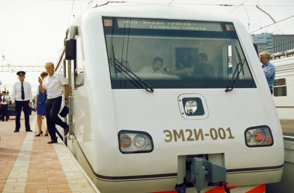 Moscow, russia 8/02, new high speed train from paveletsky railway terminal to domodedovo airport, speed: 140 km/hr.